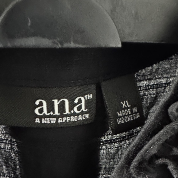 a.n.a Elegant Black Ruffle Button Down Shirt - Picture 2 of 4